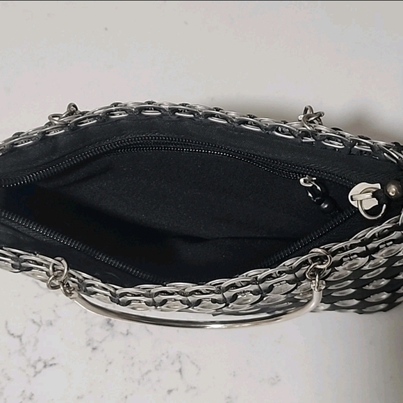 Upcycled Soda Tabs & Recycled Rubber Handbag With Stainless Steel Handles - Picture 4 of 6